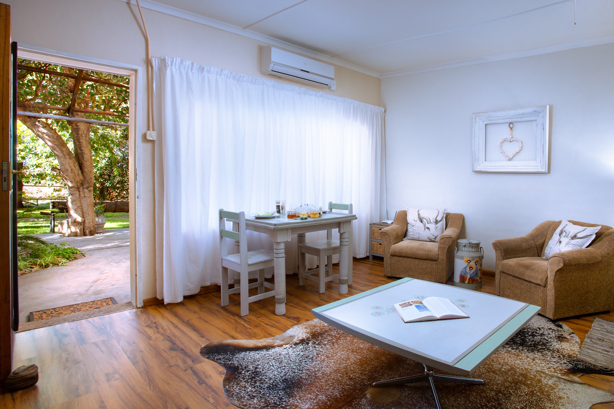 Angelica Garden Suite Gariep-Accommodation Karoo Guesthouse